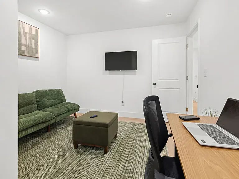 OFFICE ROOM
